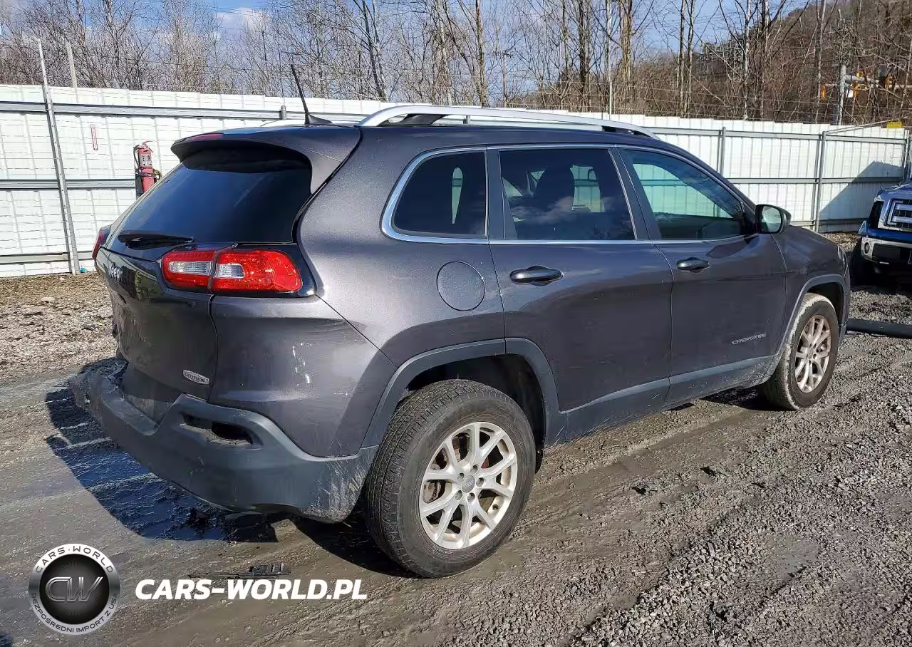 2017 Jeep Cherokee Latitude VIN:1C4PJMCB9HW555764 - 3