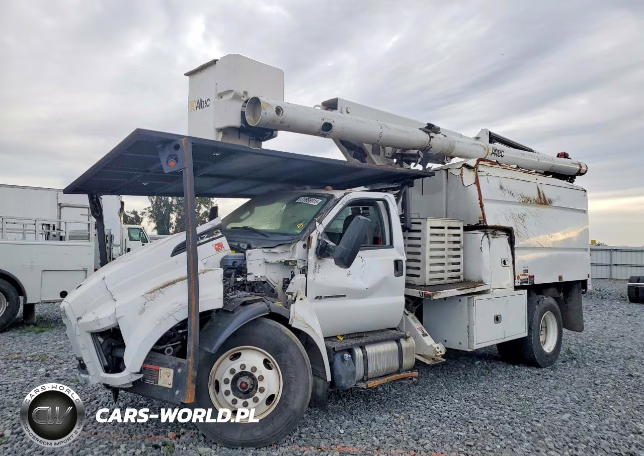 2022 Ford F750 Super Duty Forestry Bucket Truck