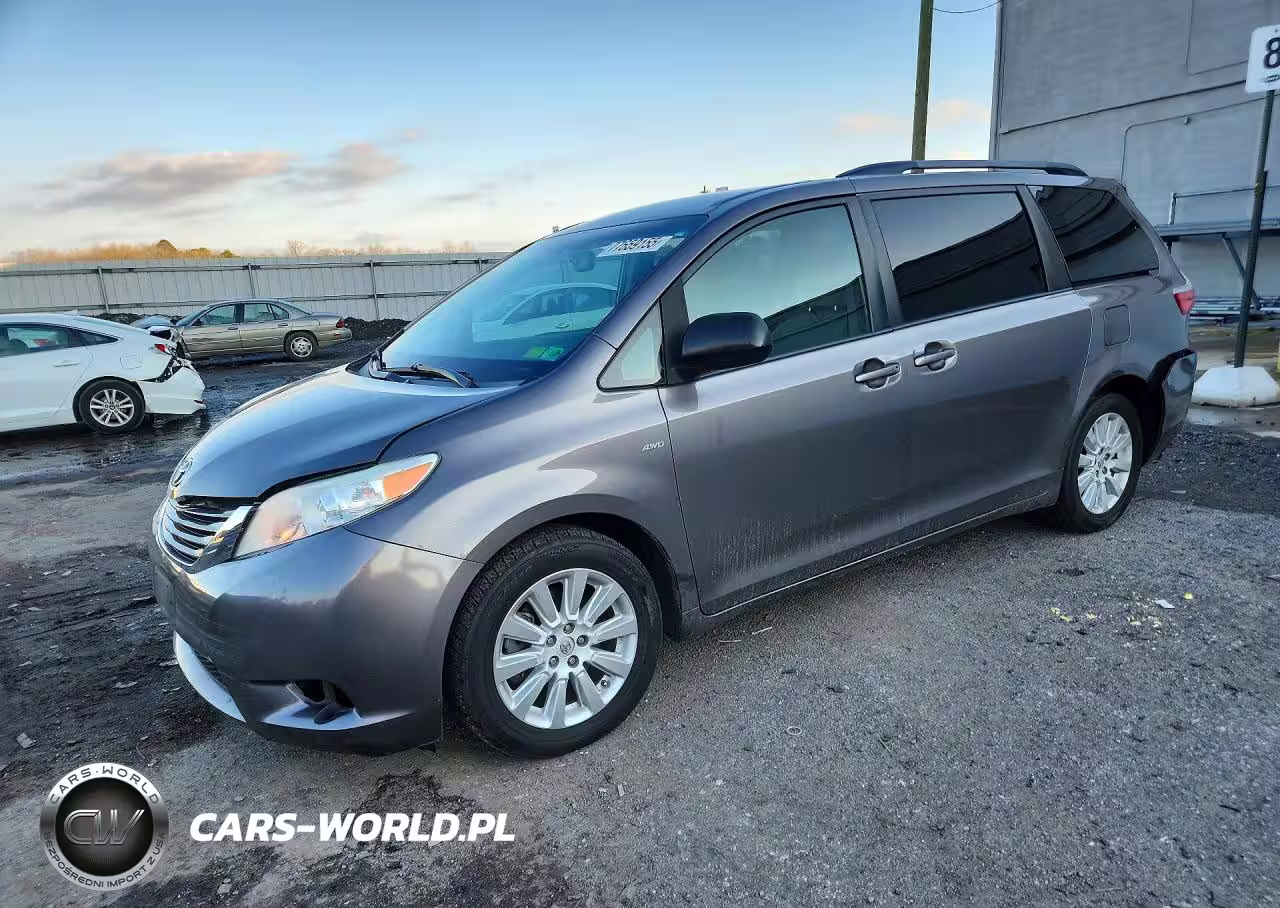 2016 Toyota Sienna Le
