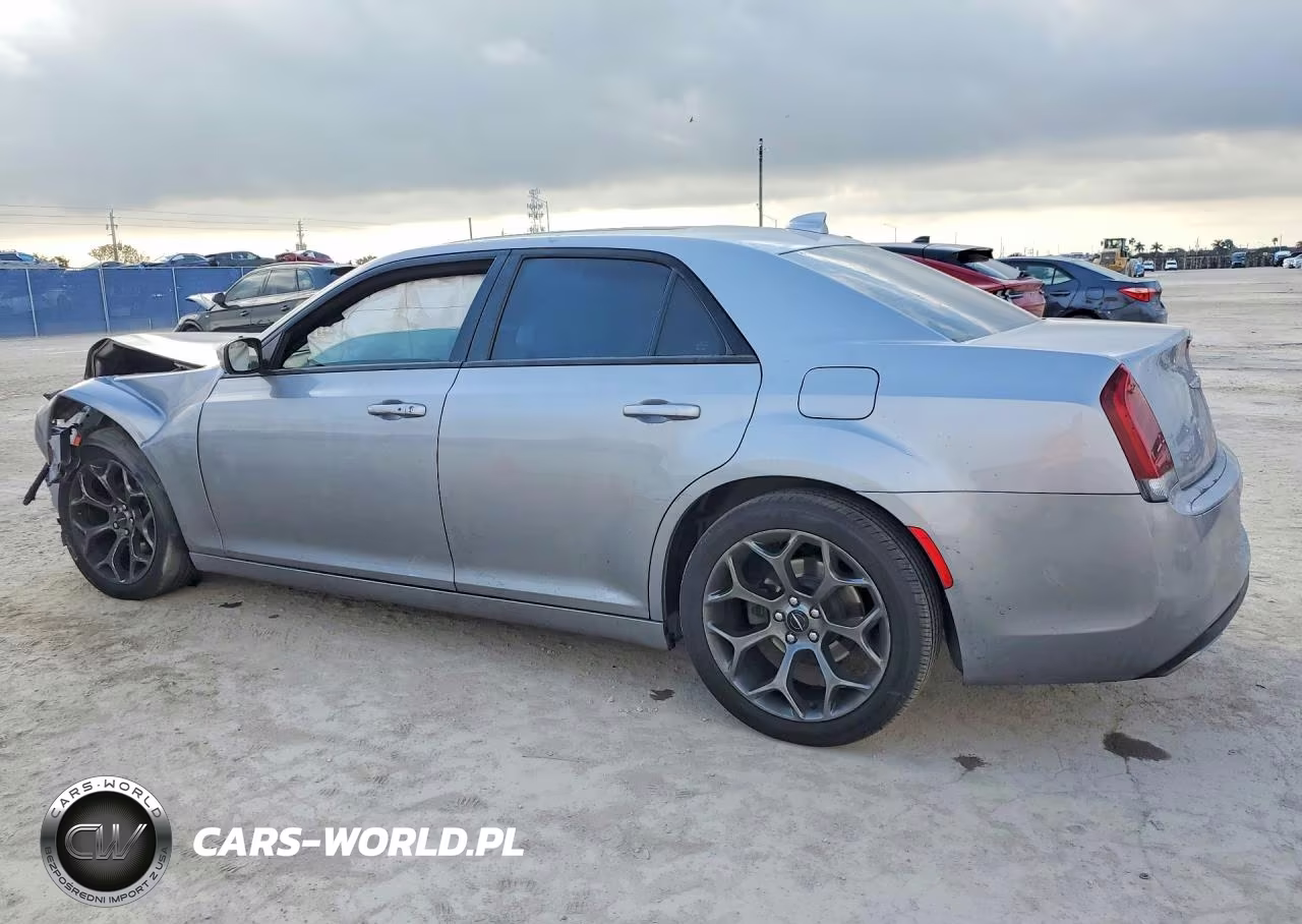 2018 Chrysler 300 S VIN:2C3CCABG5JH146061 - 2