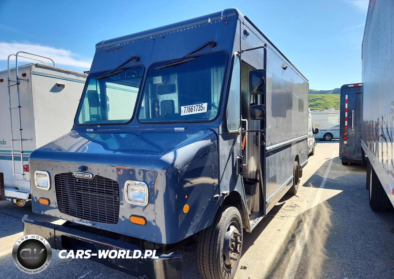 2020 Freightliner Chassis M Line Walk-In Van