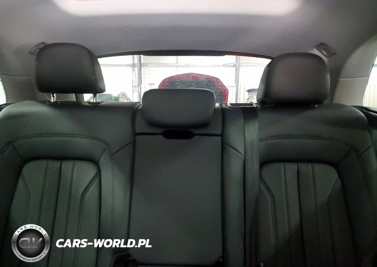 2018 Audi Q5 Premium Plus VIN:WA1BNAFY4J2036769 - 10