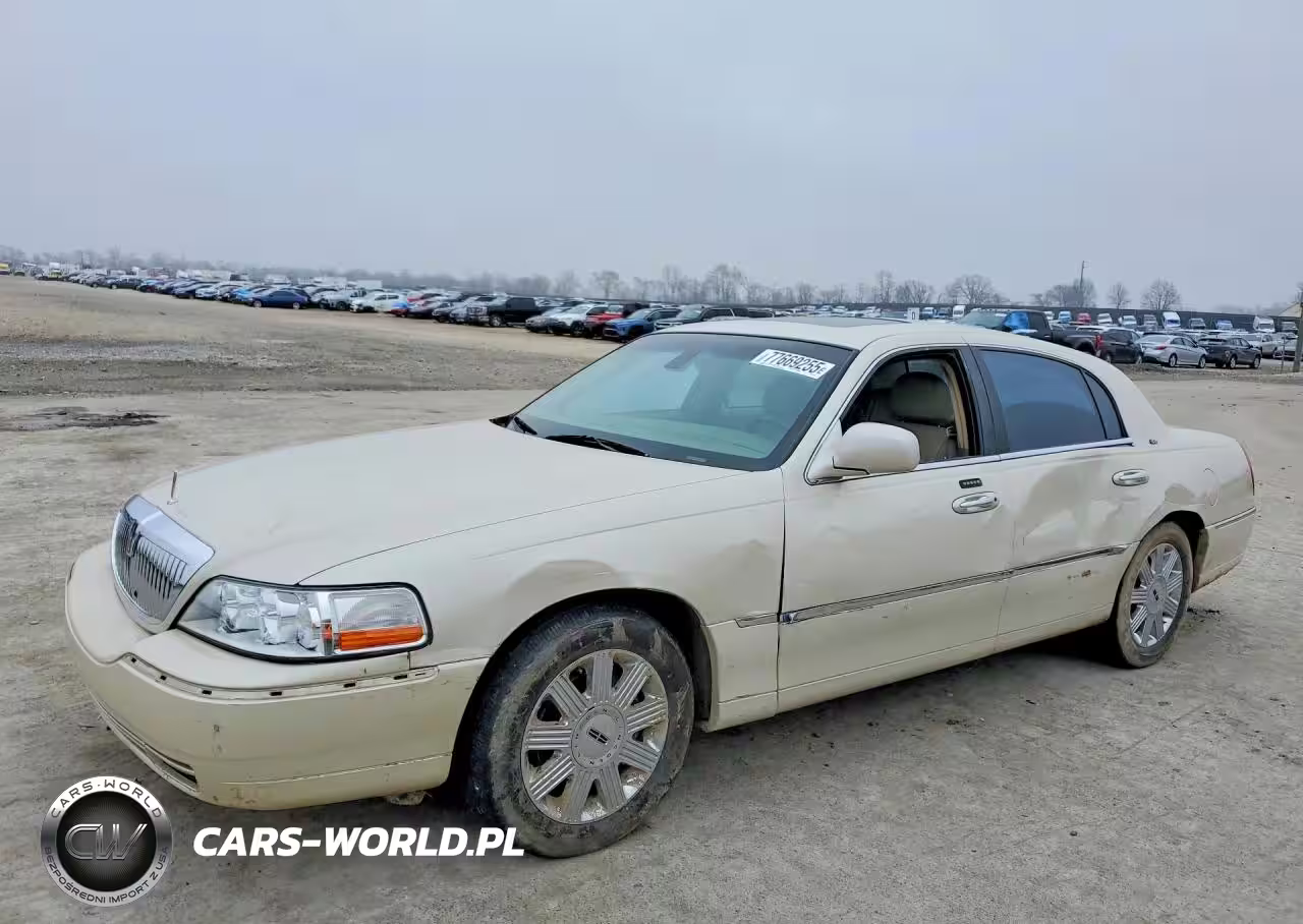 2003 Lincoln Town Car Cartier