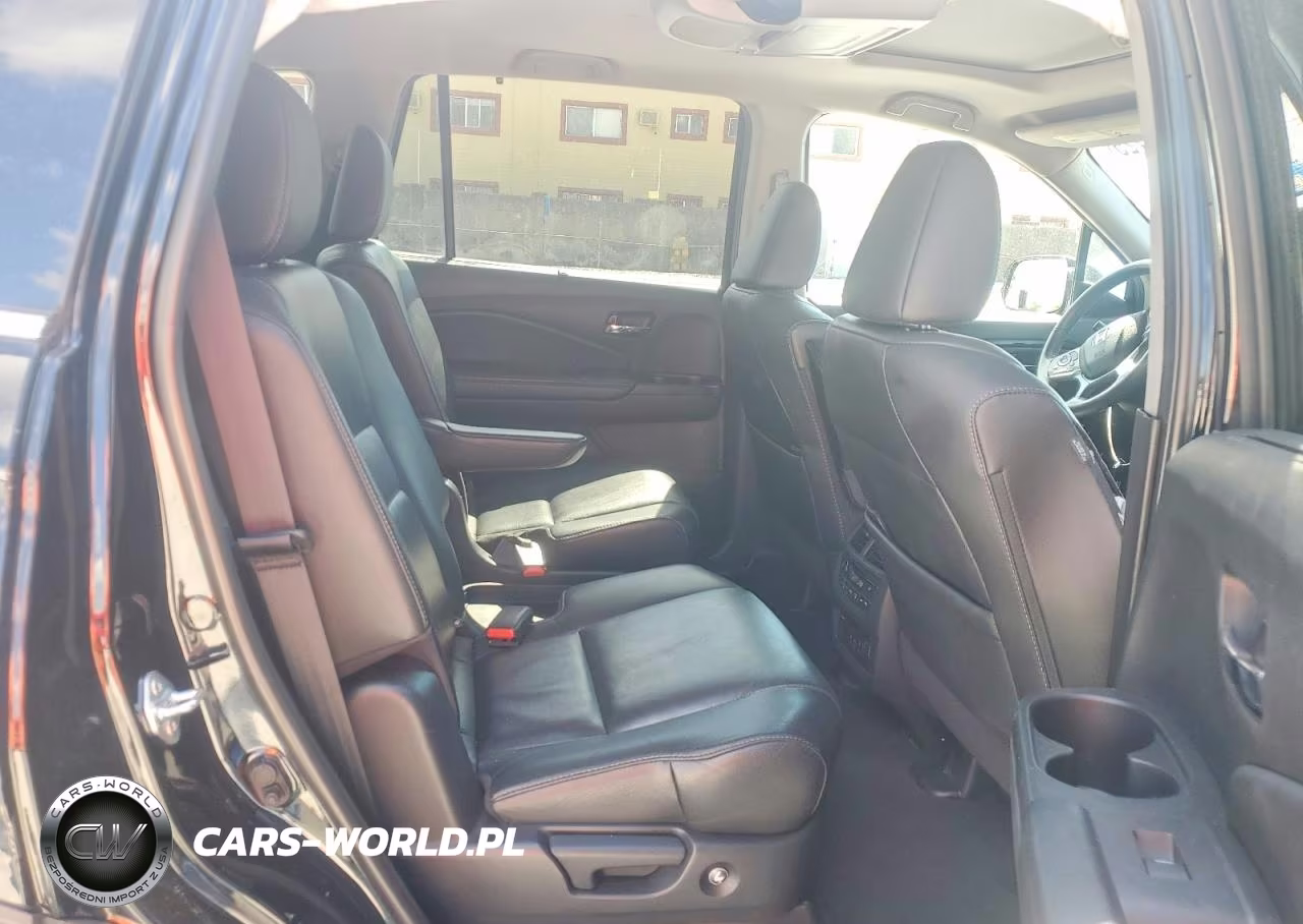 2022 Honda Pilot Touring VIN:5FNYF5H62NB020203 - 11