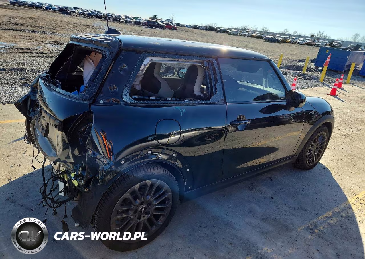 2025 Mini Cooper S VIN:WMW23GD02S2W70169 - 3