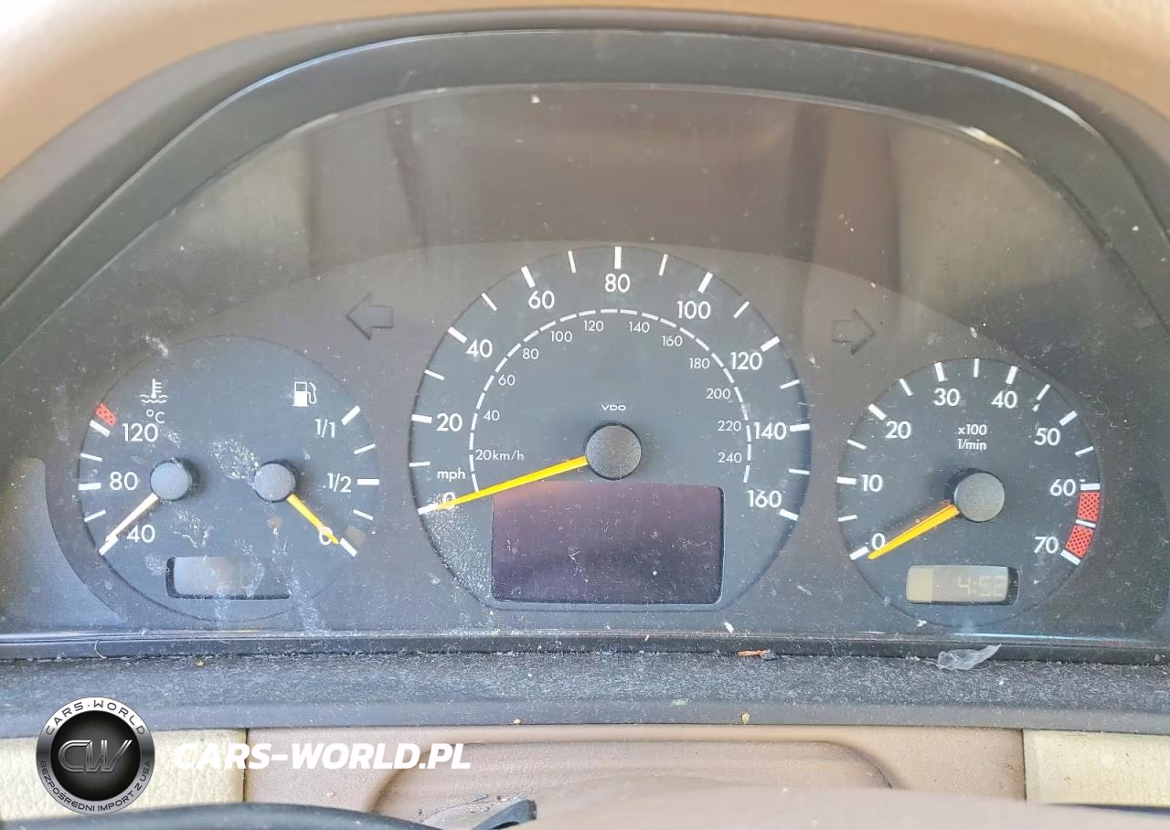 2002 Mercedes-Benz E 320 VIN:WDBJF65J42B477365 - 9