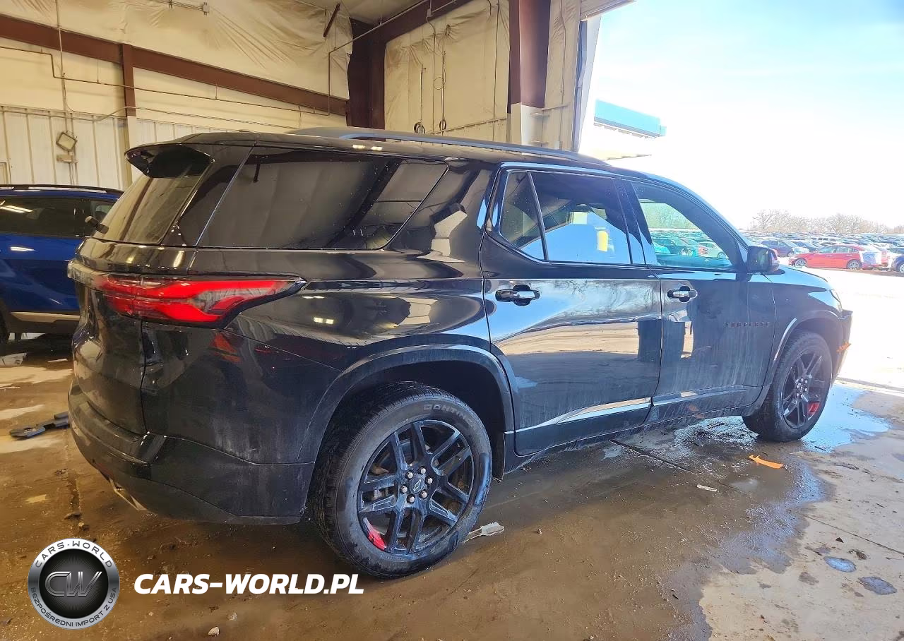 2023 Chevrolet Traverse Premier VIN:1GNEVKKW4PJ319353 - 3