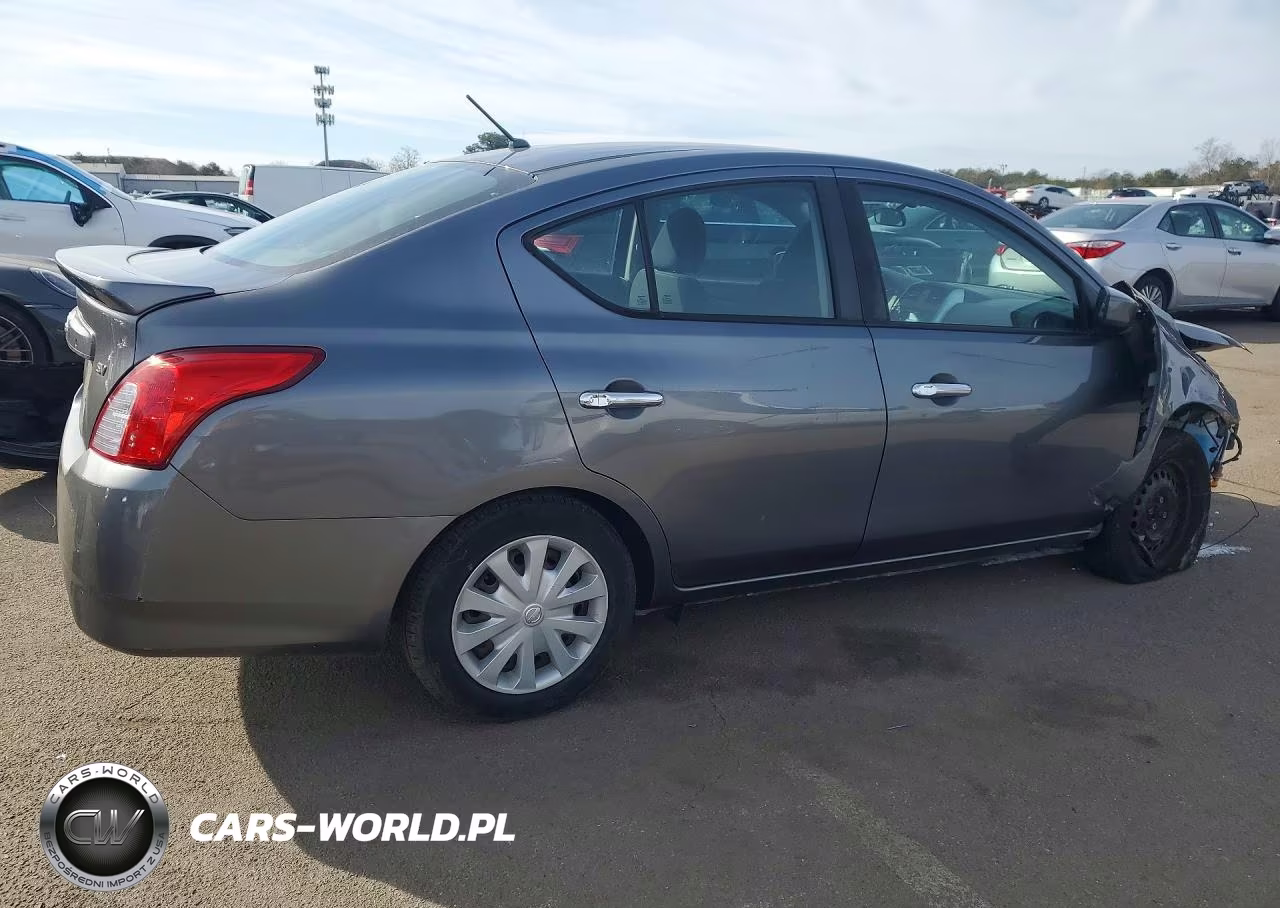 2018 Nissan Versa S VIN:3N1CN7AP1JL813230 - 3
