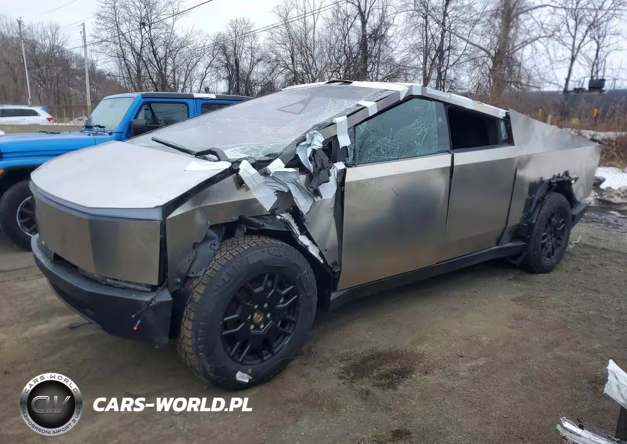 2025 Tesla Cybertruck