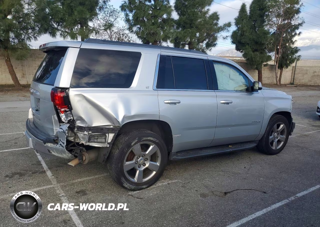 2018 Chevrolet Tahoe C1500 Lt VIN:1GNSCBKC1JR139013 - 3