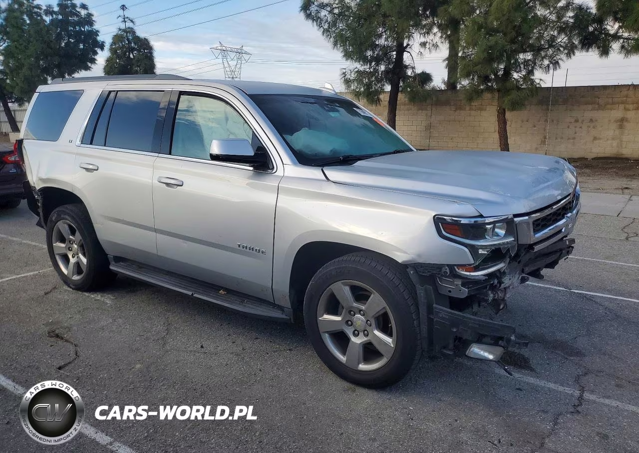 2018 Chevrolet Tahoe C1500 Lt VIN:1GNSCBKC1JR139013 - 4