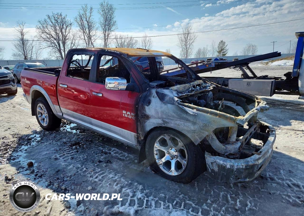 2014 Ram 1500 Laramie VIN:1C6RR7NT5ES295219 - 4