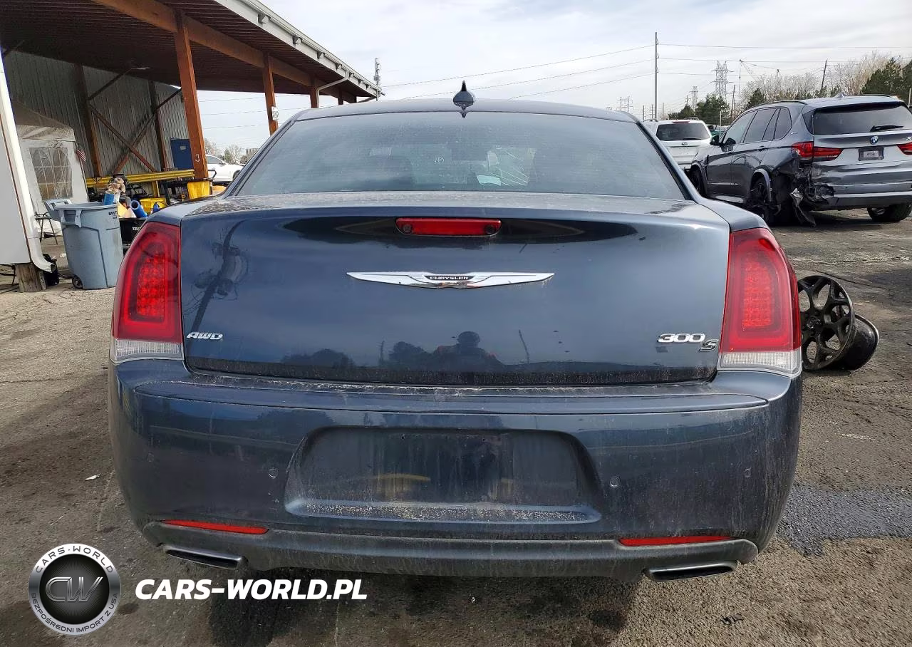 2017 Chrysler 300 S VIN:2C3CCAGGXHH522126 - 6