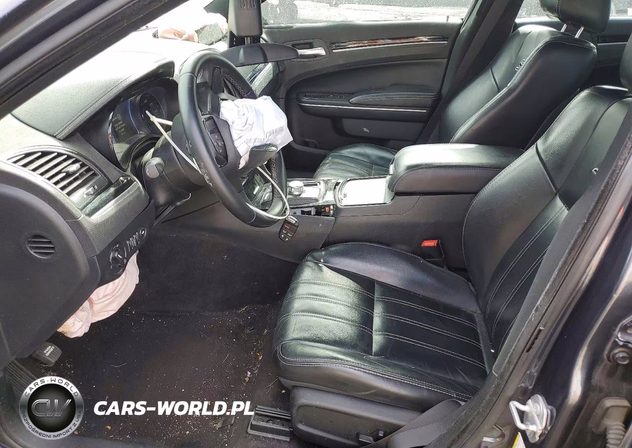 2017 Chrysler 300 S VIN:2C3CCAGGXHH522126 - 7