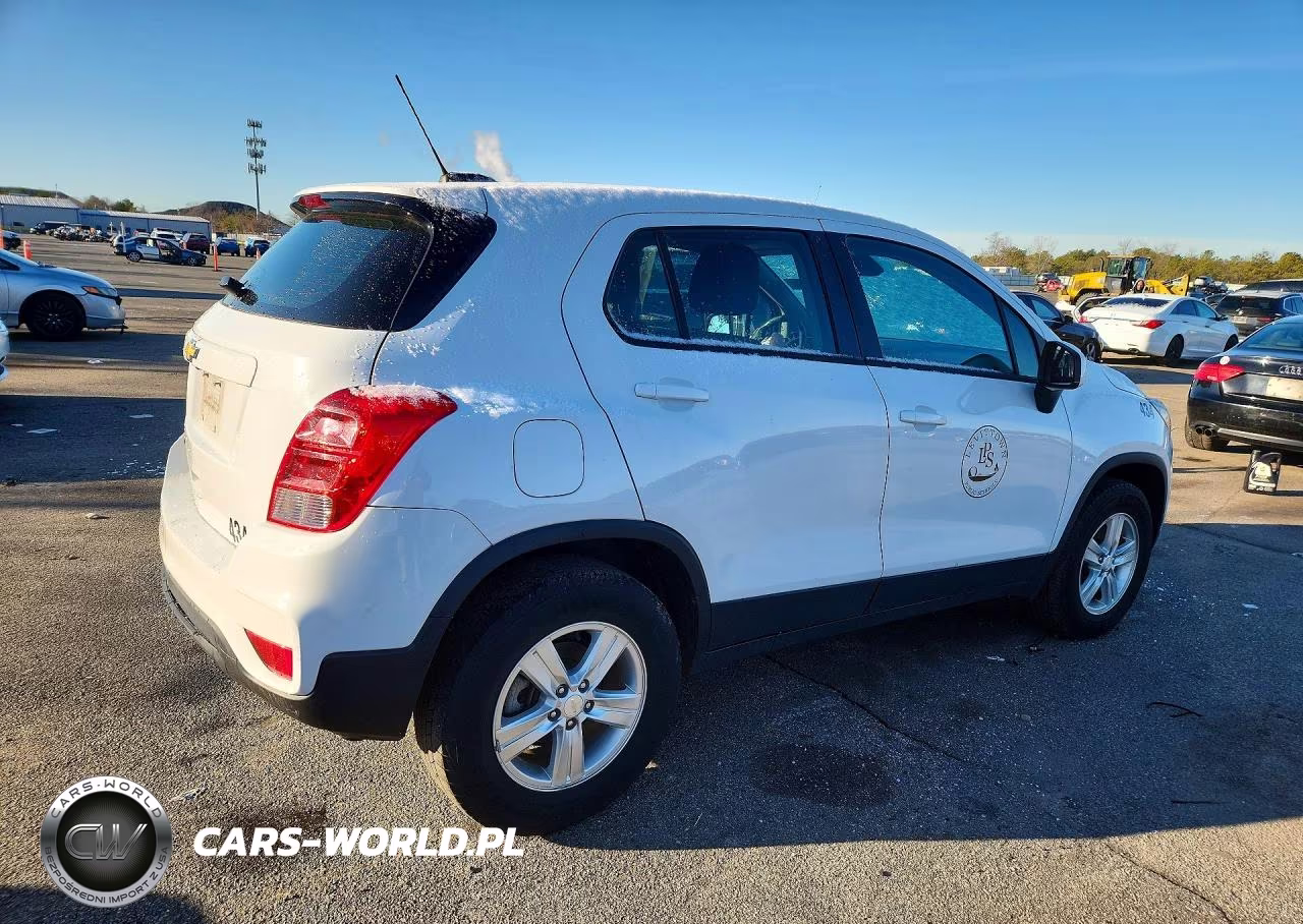 2021 Chevrolet Trax Ls VIN:KL7CJNSM4MB360645 - 3