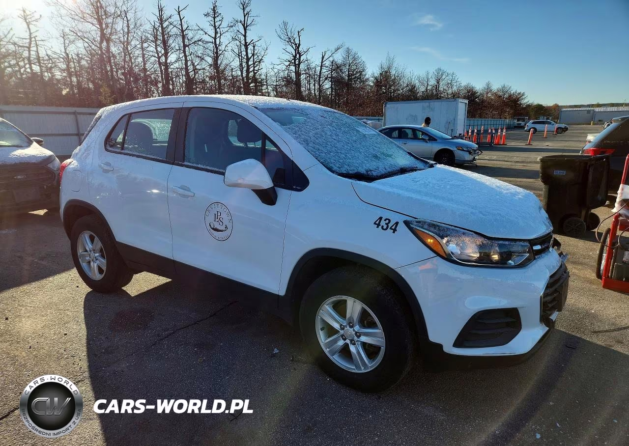 2021 Chevrolet Trax Ls VIN:KL7CJNSM4MB360645 - 4