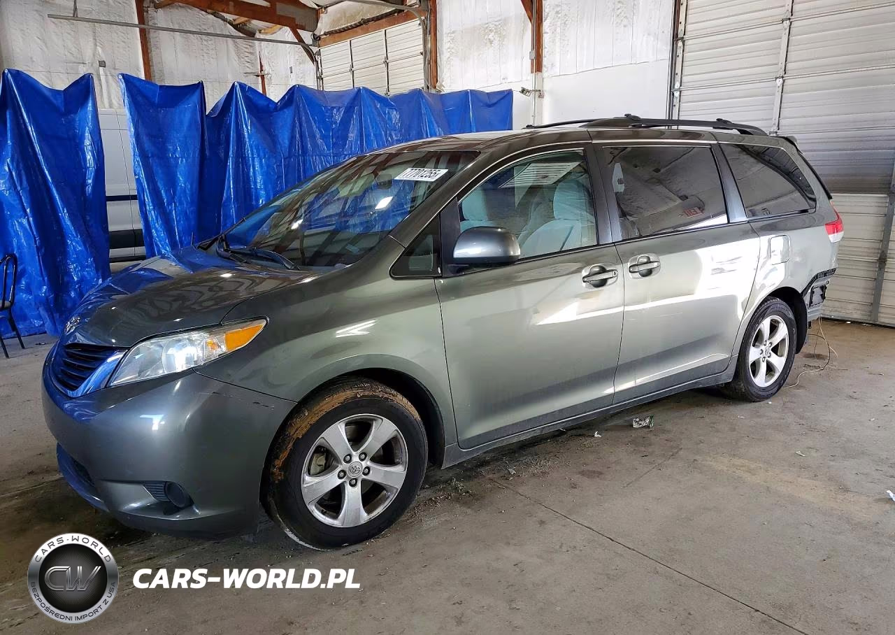 2011 Toyota Sienna Le