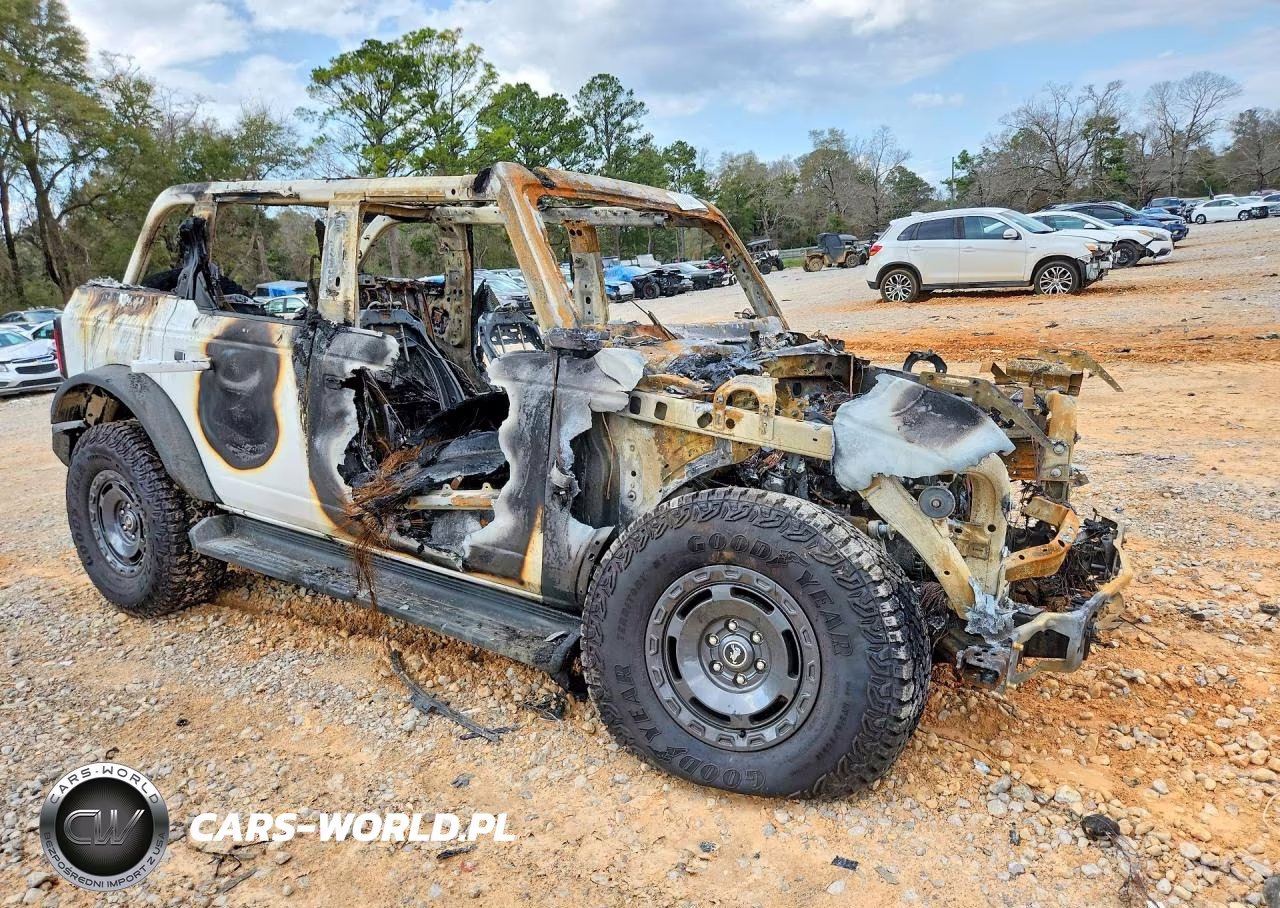 2025 Ford Bronco Outer Banks VIN:1FMEE8BP8SLB35854 - 4
