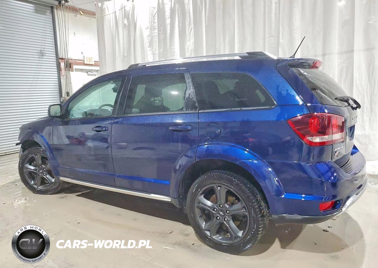 2018 Dodge Journey Crossroad VIN:3C4PDDGG4JT387735 - 2