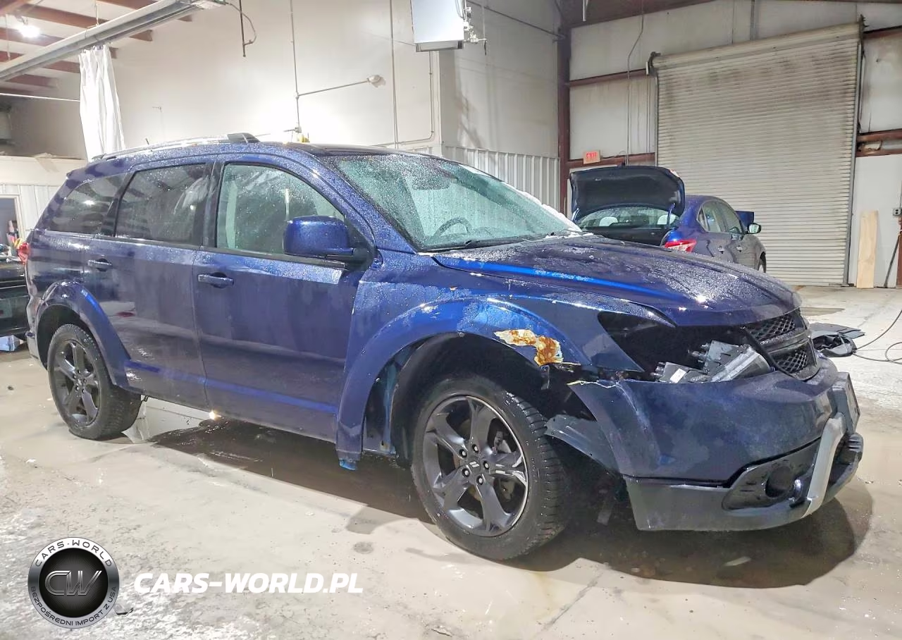 2018 Dodge Journey Crossroad VIN:3C4PDDGG4JT387735 - 4