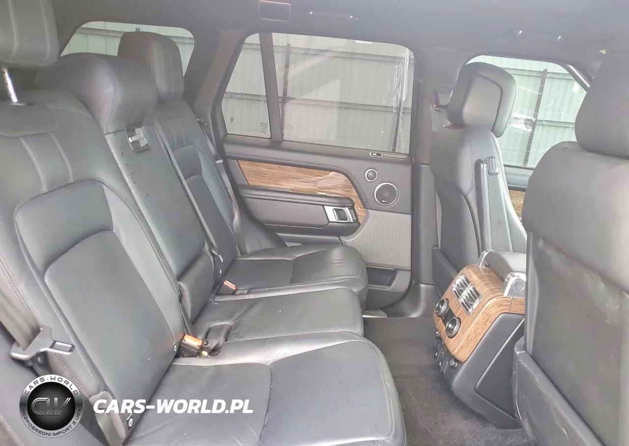 2019 Land Rover Range Rover VIN:SALGR2RV0KA549900 - 10