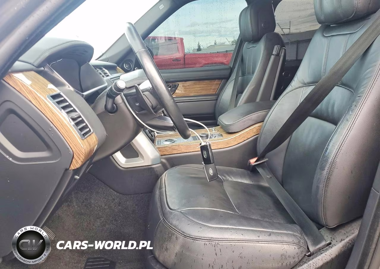 2019 Land Rover Range Rover VIN:SALGR2RV0KA549900 - 7