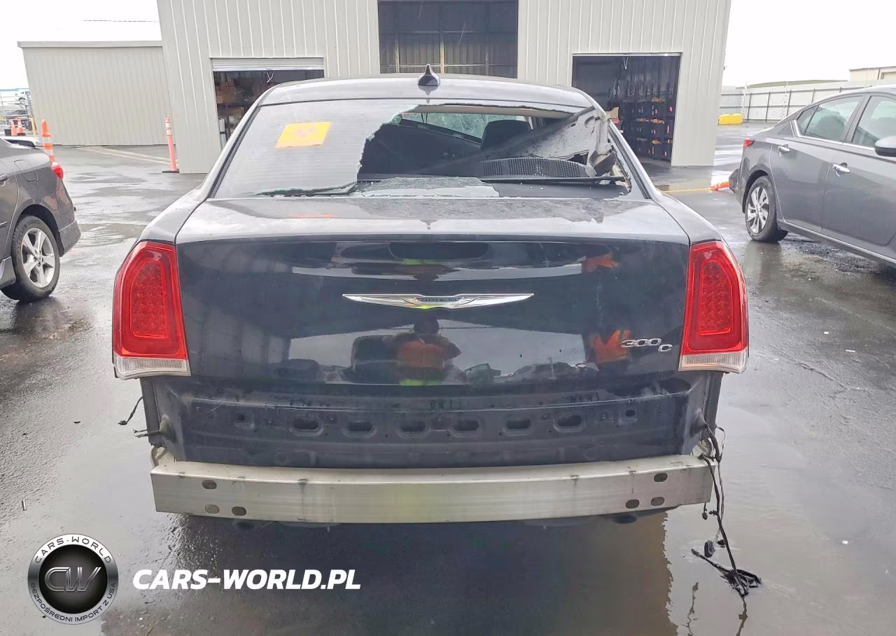 2016 Chrysler 300C VIN:2C3CCAEG6GH282414 - 6