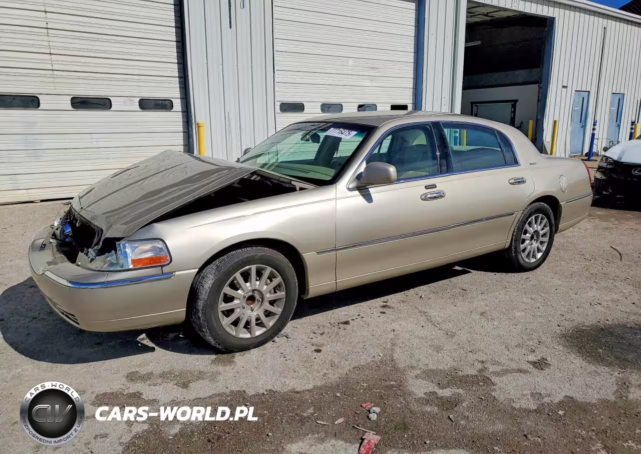2007 Lincoln Town Car Signature
