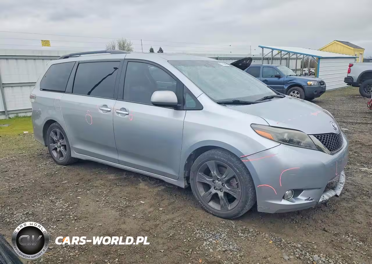 2015 Toyota Sienna Sport VIN:5TDXK3DC7FS623961 - 4