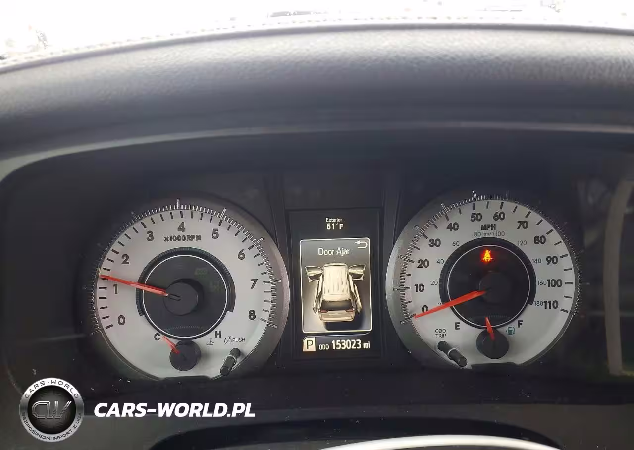 2015 Toyota Sienna Sport VIN:5TDXK3DC7FS623961 - 9
