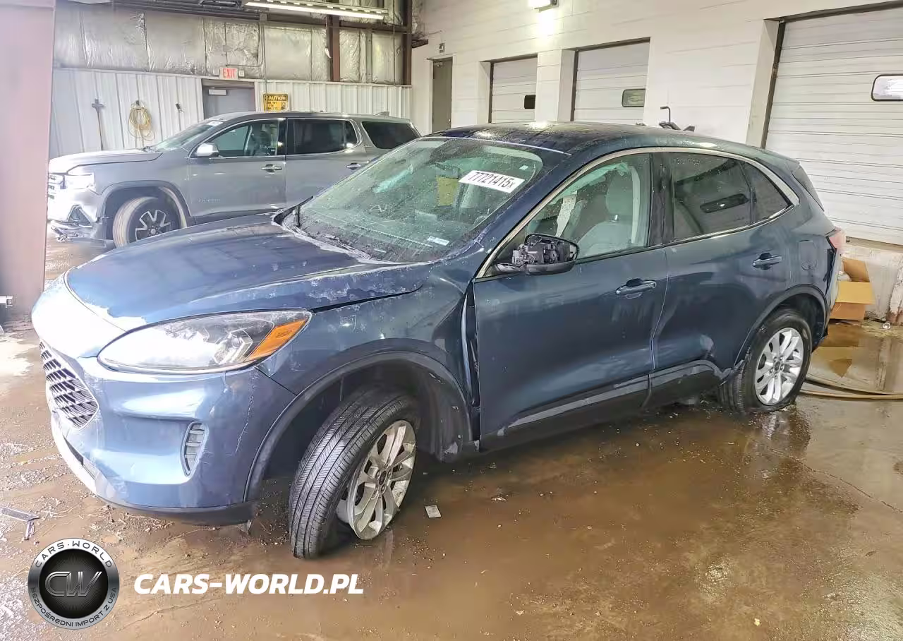 2020 Ford Escape Se