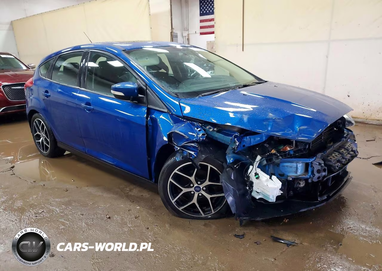 2018 Ford Focus Sel VIN:1FADP3M28JL323891 - 4