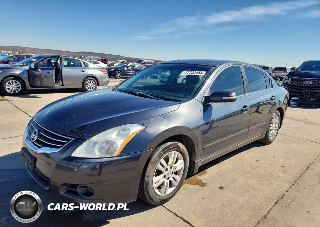 2011 Nissan Altima Base