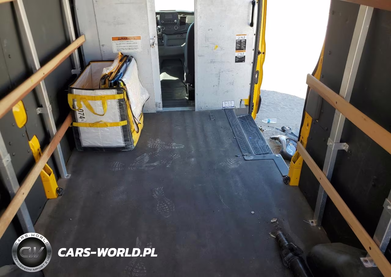 2022 Ford Transit T-250 VIN:1FTBR1X86NKA39123 - 10