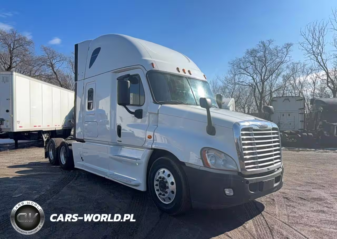 2015 Frht Cascadia 1 - Trucks Semi Truck