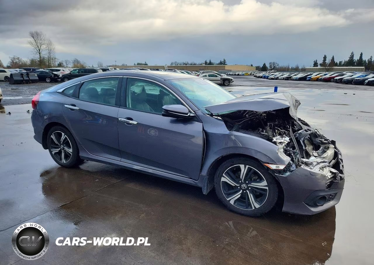 2017 Honda Civic Touring VIN:19XFC1F97HE031276 - 4