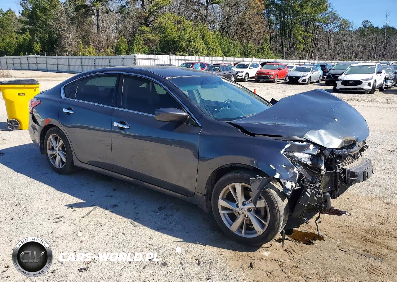 2013 Nissan Altima 2.5 VIN:1N4AL3AP3DC258189 - 4