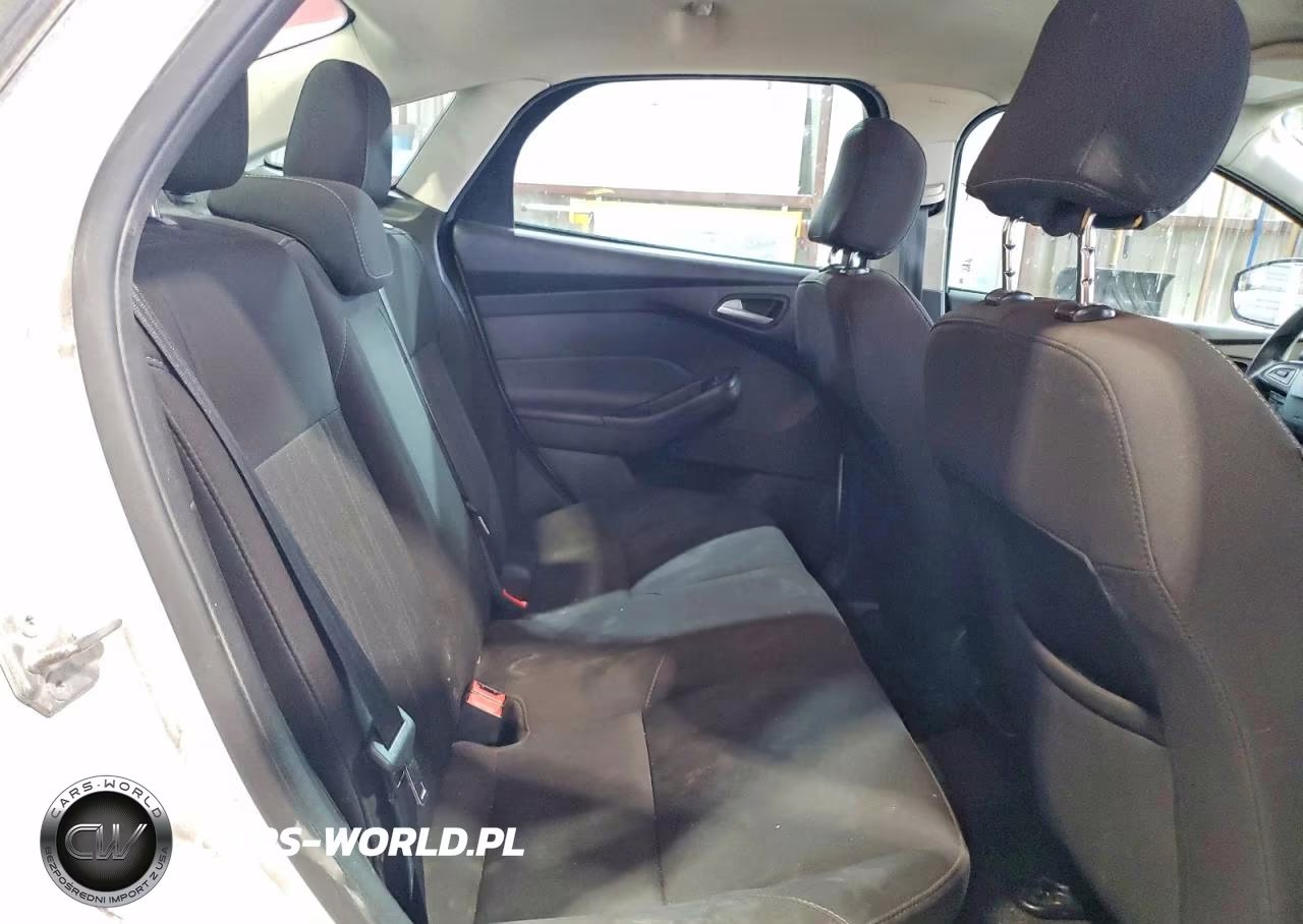 2017 Ford Focus Se VIN:1FADP3F29HL259500 - 10