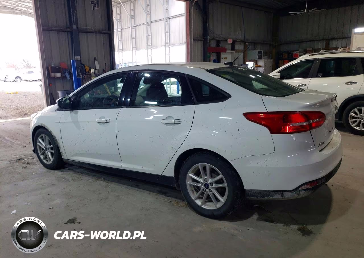 2017 Ford Focus Se VIN:1FADP3F29HL259500 - 2