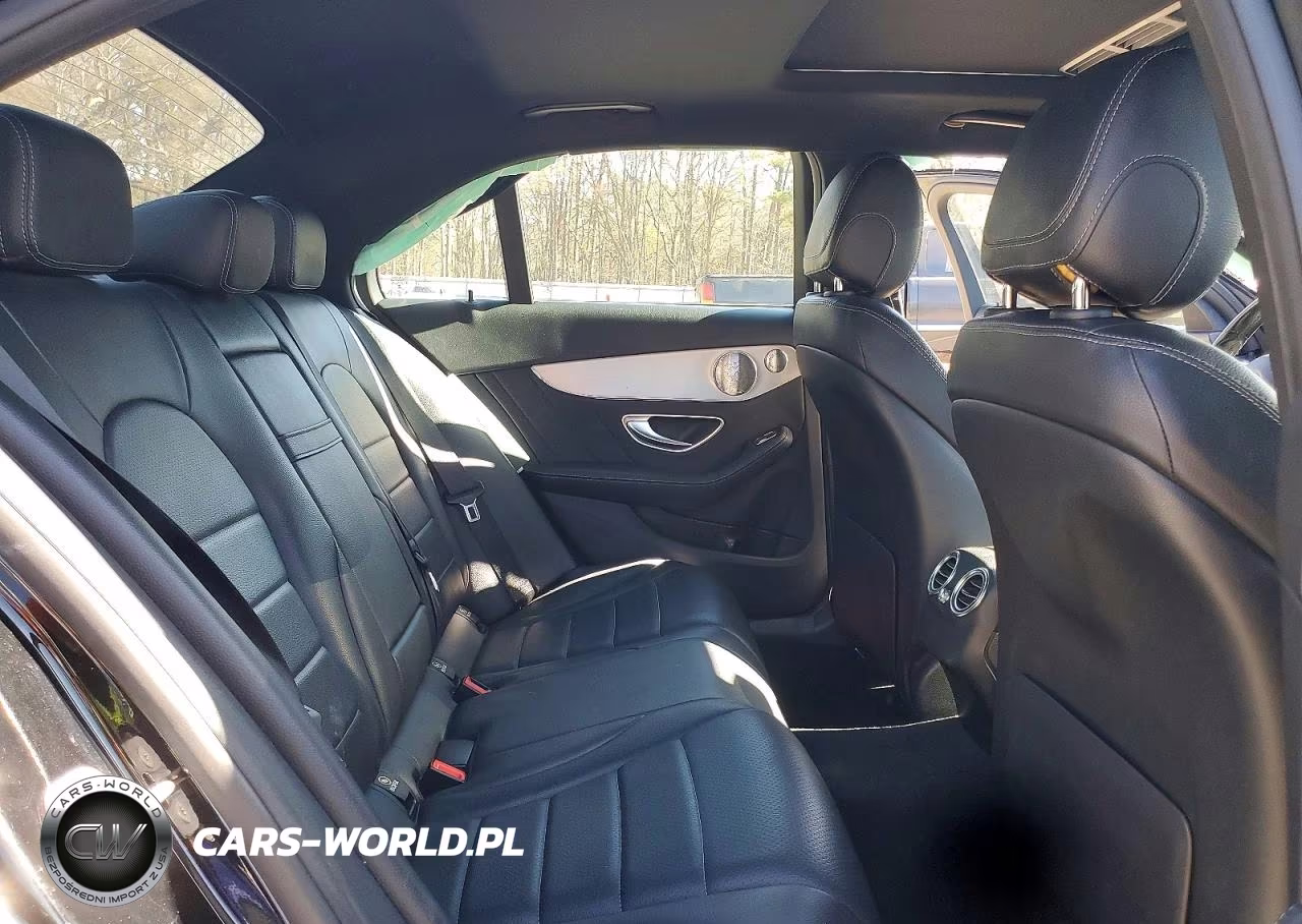 2019 Mercedes-Benz C 300 VIN:55SWF8DB0KU304483 - 10
