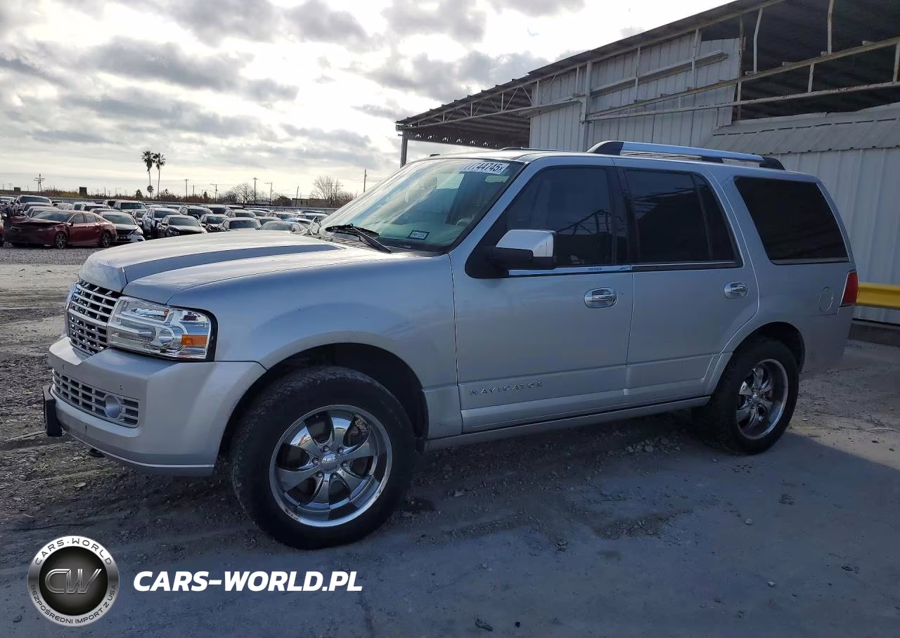 2013 Lincoln Townhouse Navigator