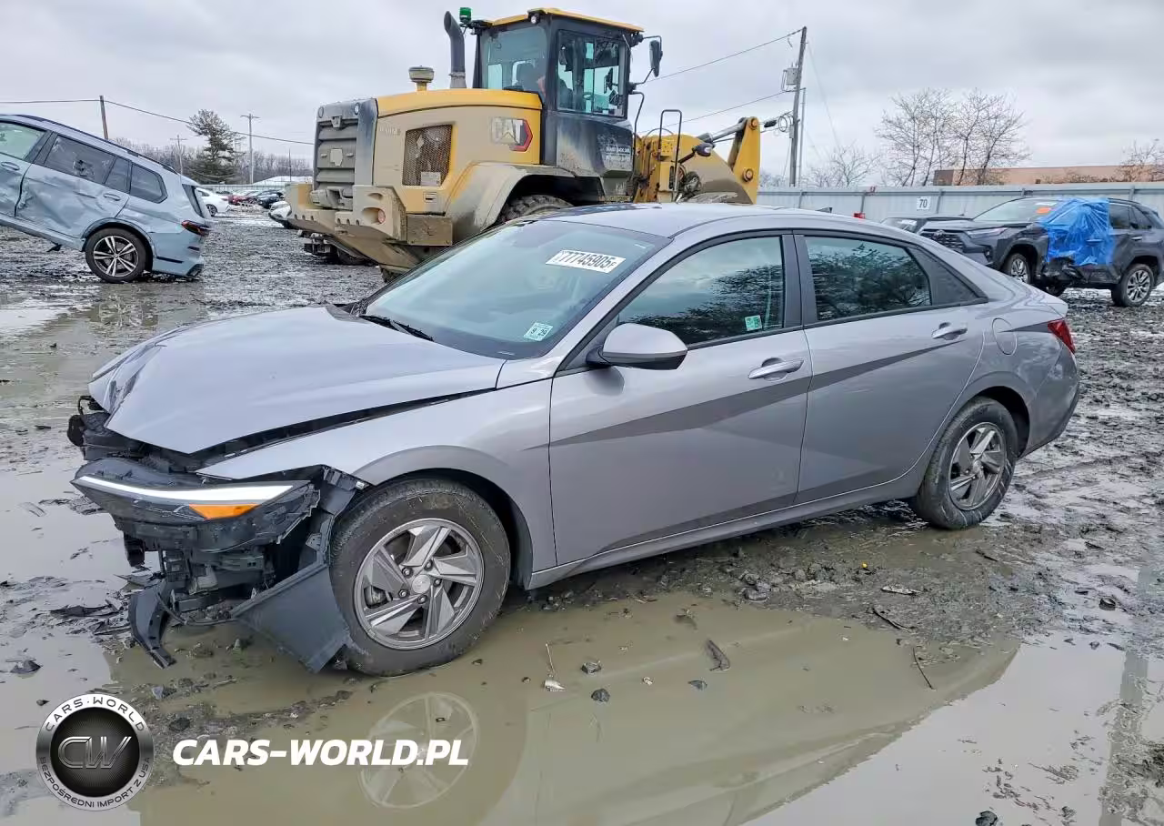 2025 Hyundai Elantra Se