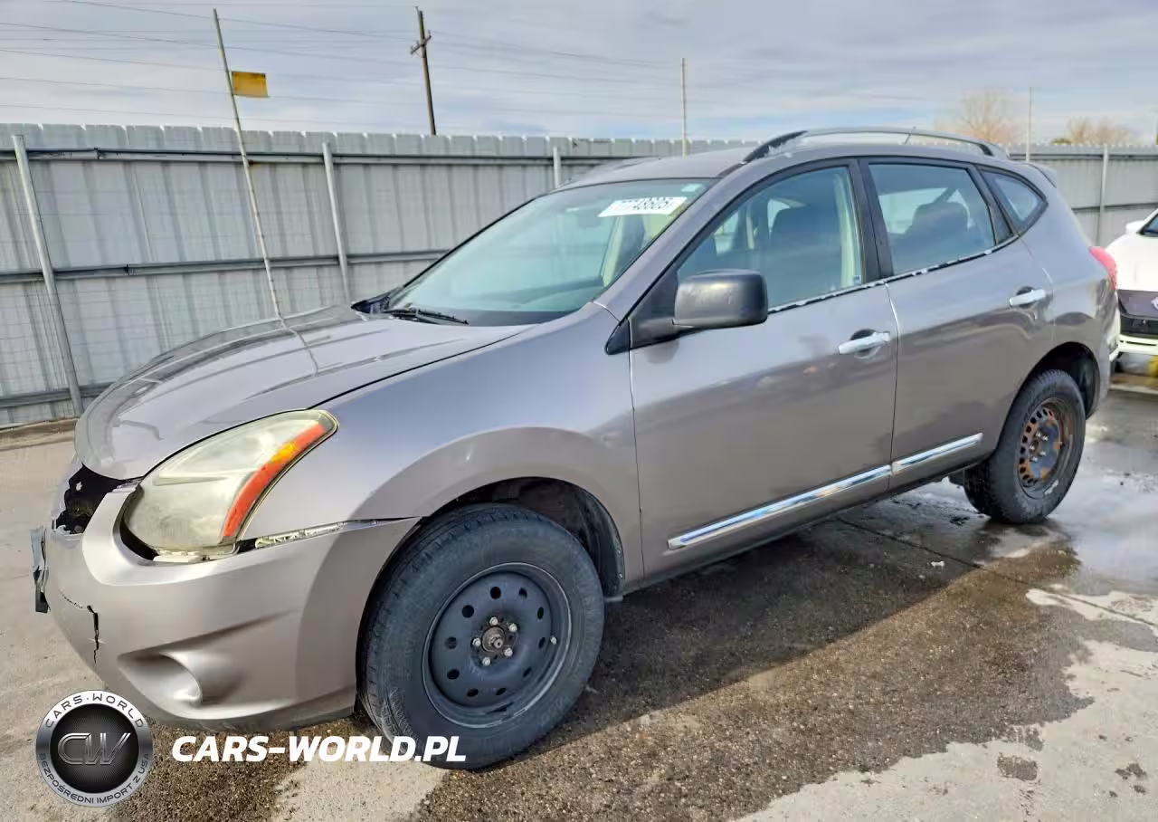 2014 Niss Rogue Select