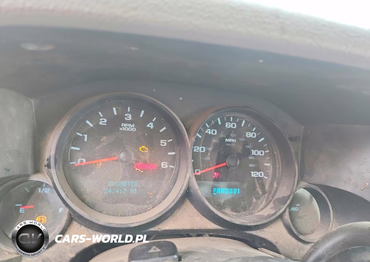 2008 Chevrolet Silverado C1500 VIN:1GCEC14XX8Z320038 - 9