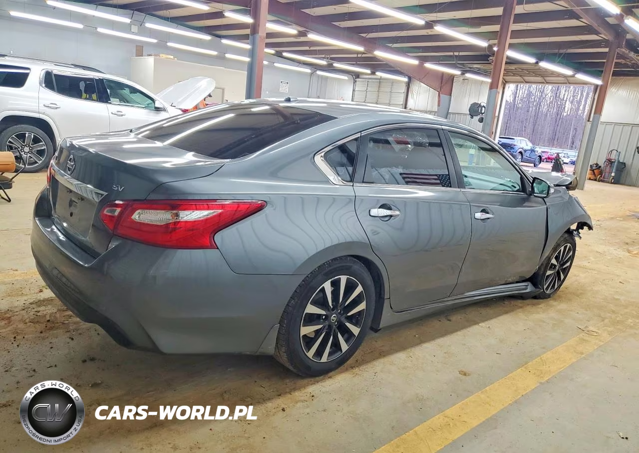 2017 Nissan Altima 2.5 VIN:1N4AL3AP2HC497979 - 3