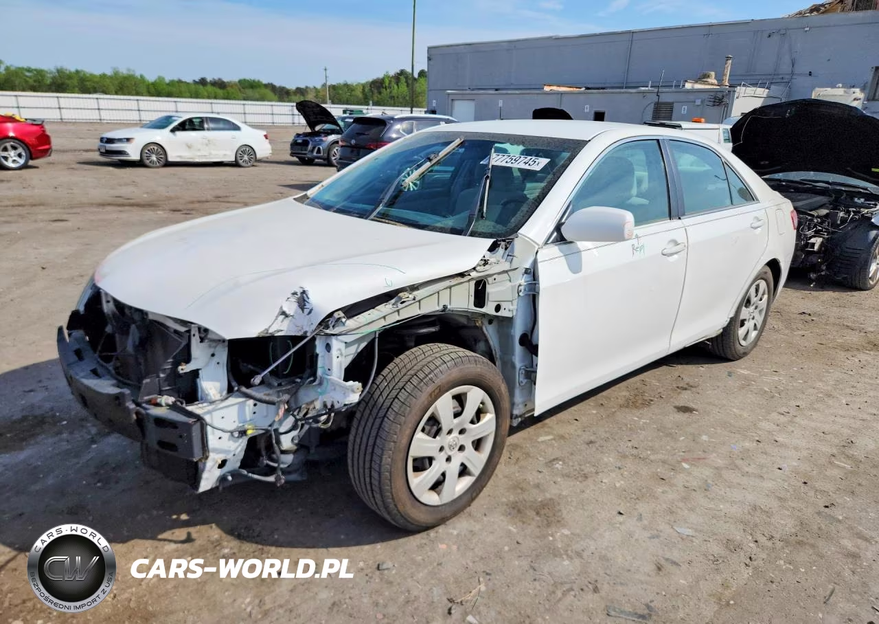 2011 Toyota Camry Base – zdjęcie 1 z 12