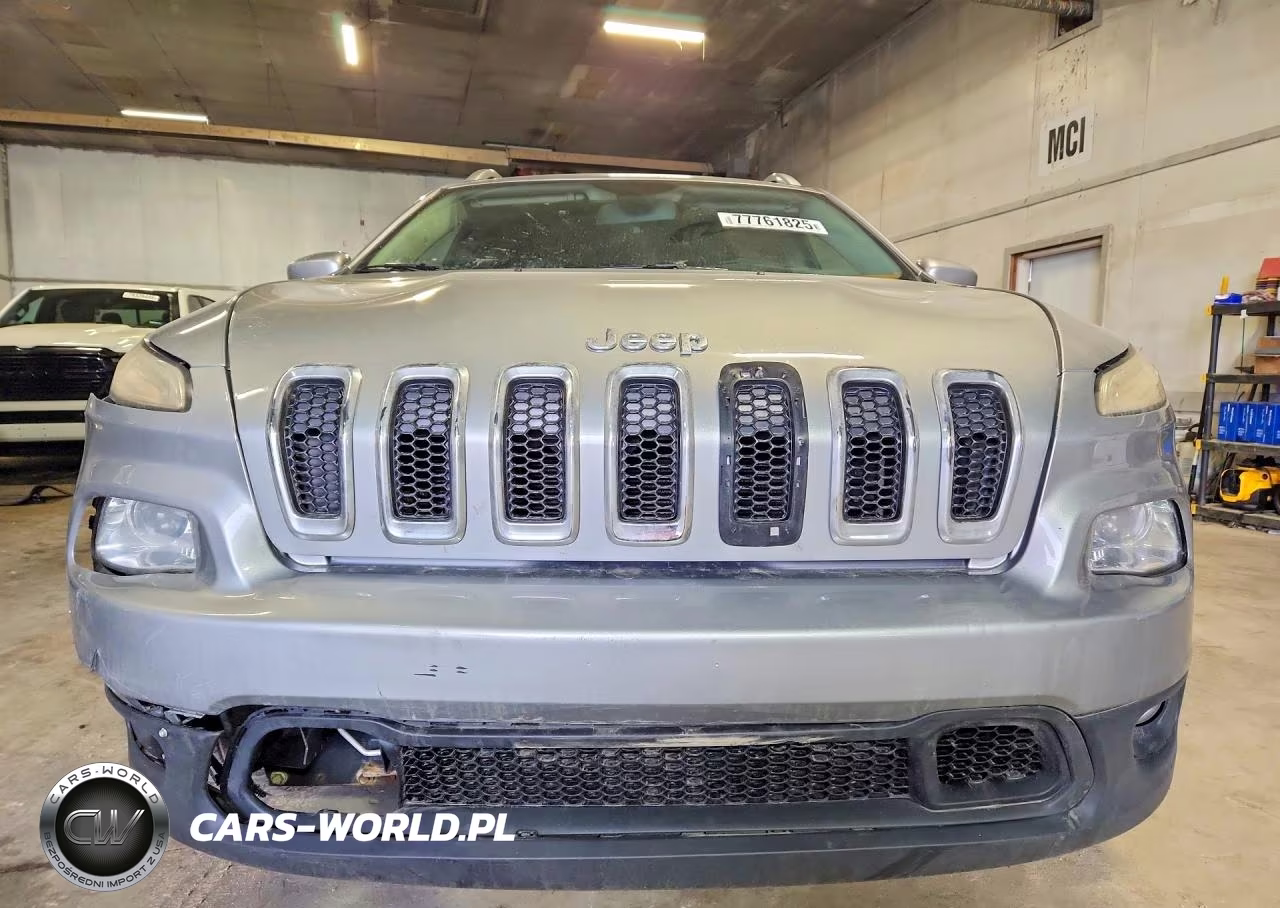 2014 Jeep Cherokee Latitude VIN:1C4PJMCB1EW106607 - 5