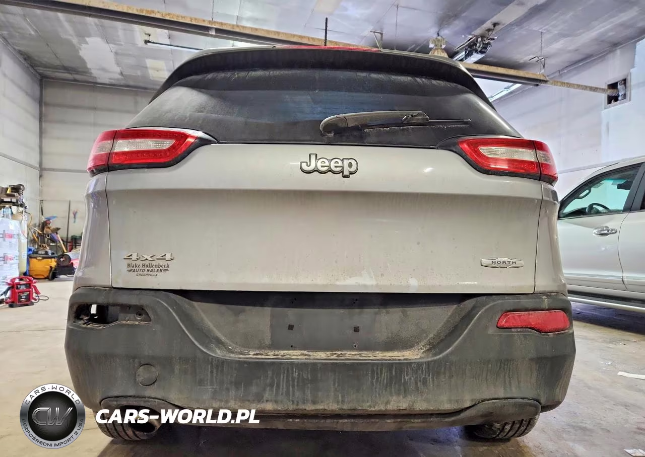 2014 Jeep Cherokee Latitude VIN:1C4PJMCB1EW106607 - 6