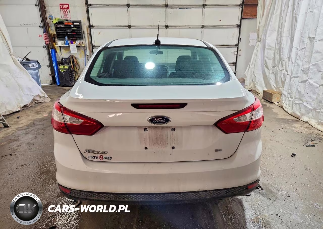 2014 Ford Focus Se VIN:1FADP3F22EL105920 - 6