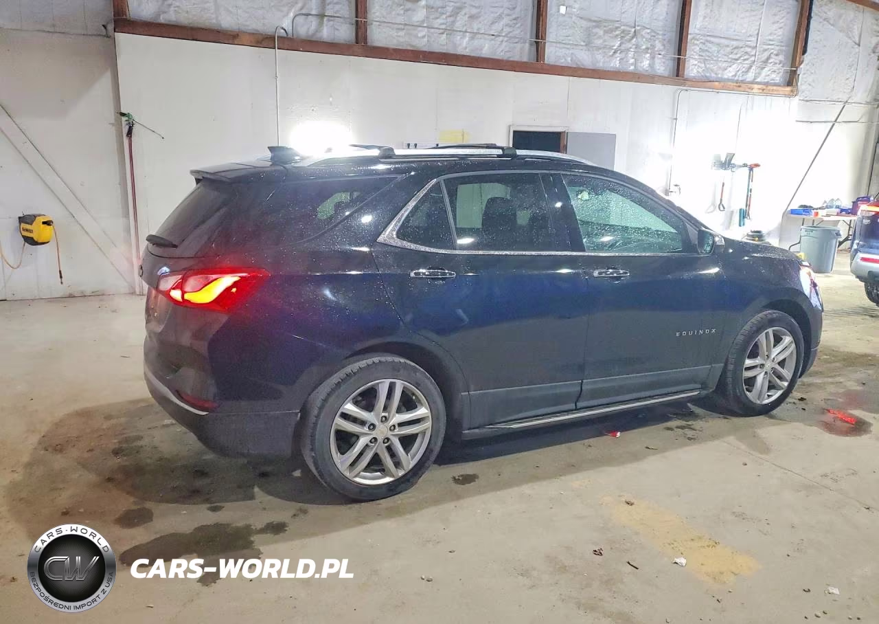 2018 Chevrolet Equinox Premier VIN:2GNAXNEX1J6241195 - 3